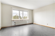 Image missing alt text