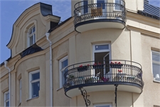 Image missing alt text