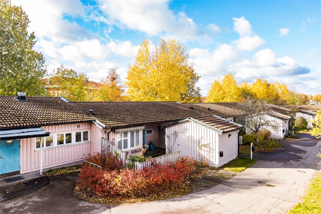Klappervägen 28, bild 1 av 8